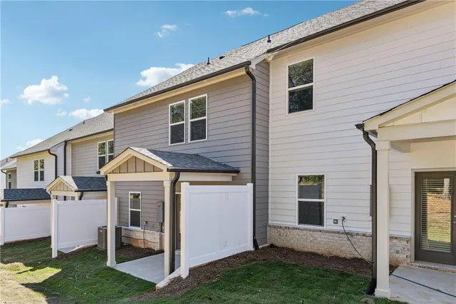 $324,900 | 5325 Frontier Court, Flowery Branch, GA 30542