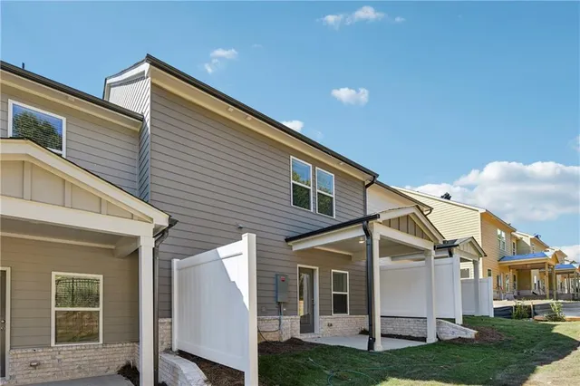 $324,900 | 5325 Frontier Court, Flowery Branch, GA 30542