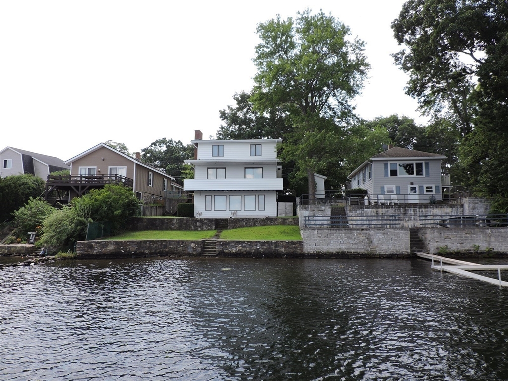 67 Birch Island Road Webster, MA 01570 - Photo 3 of 42 Gallery Image 3