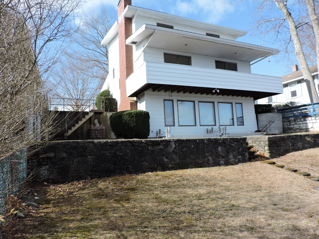 67 Birch Island Road Webster, MA 01570 - Photo 9 of 42 Gallery Image 9