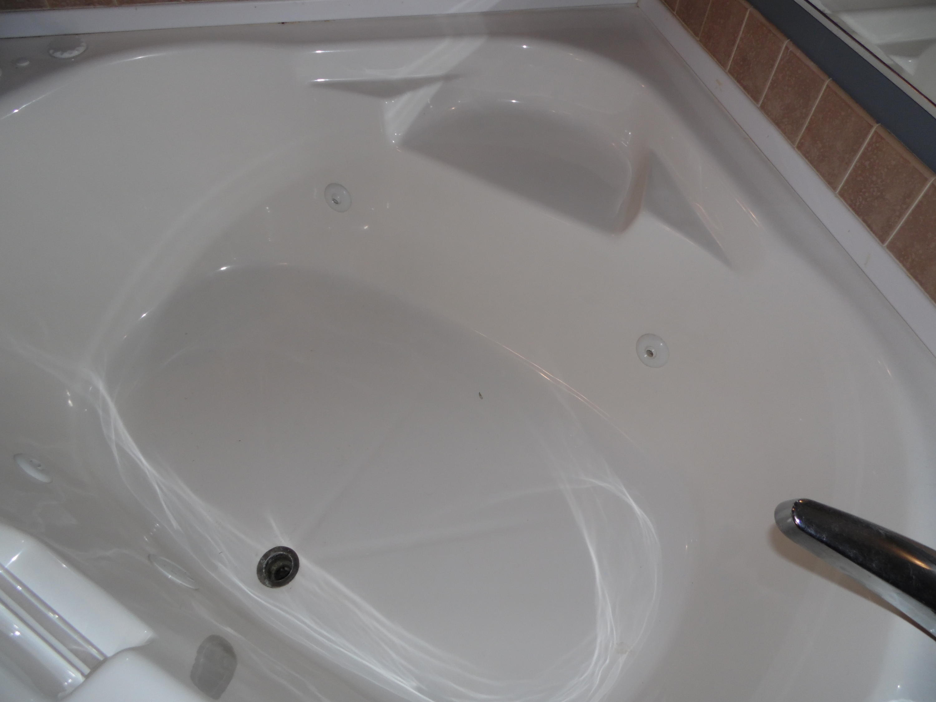 2849 Pinecrest Road Jacksboro, TN 37757 - Photo 13 of 26 Tub in master bath