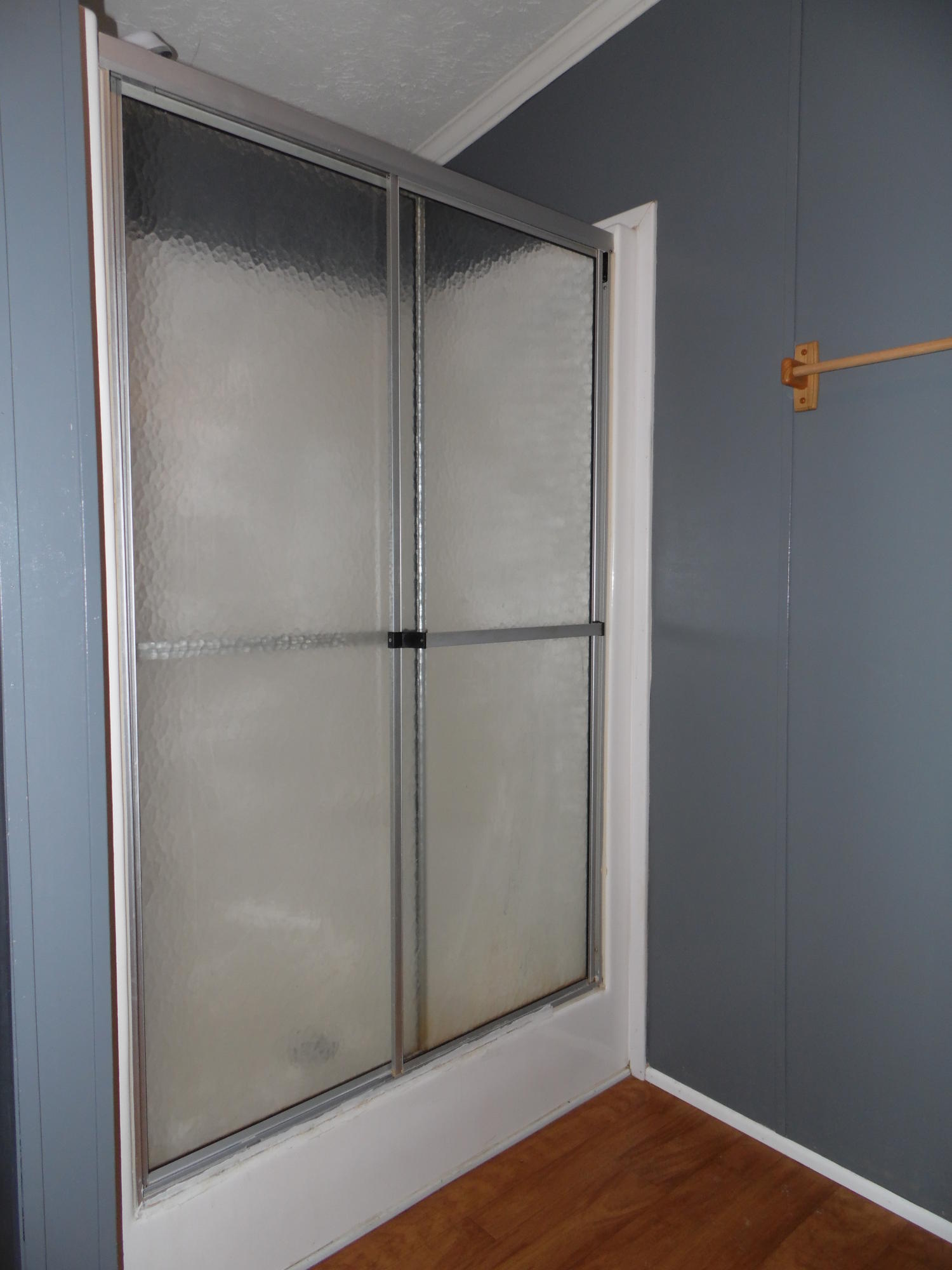 2849 Pinecrest Road Jacksboro, TN 37757 - Photo 14 of 26 Shower