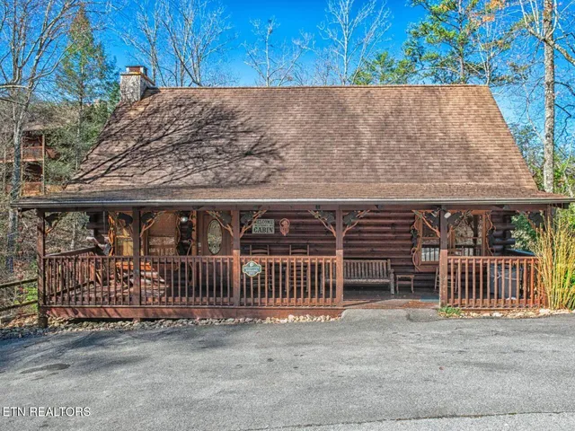 $799,900 | 711 Black Hawk Way, Unit 252, Pigeon Forge, TN 37863