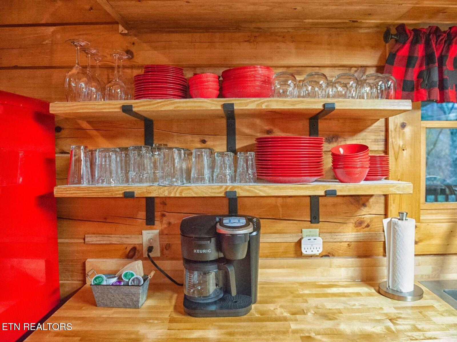 711 Black Hawk Way, Unit 252 Pigeon Forge, TN 37863 - Photo 5 of 32 5