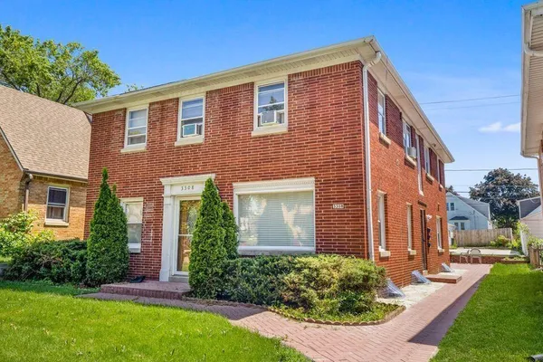 $1,125 | 3308 South 26th Street, Unit 2, Milwaukee, WI 53215