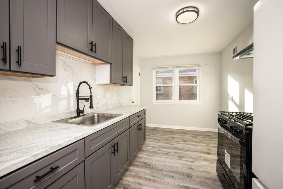 3308 South 26th Street, Unit 2 Milwaukee, WI 53215 - Photo 3 of 8 Updated Kitchen