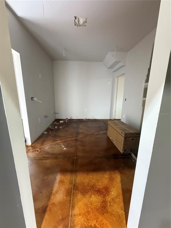 2580 Northeast 140th Street Anthony, FL 32617 - Photo 11 of 25 a view of an empty room