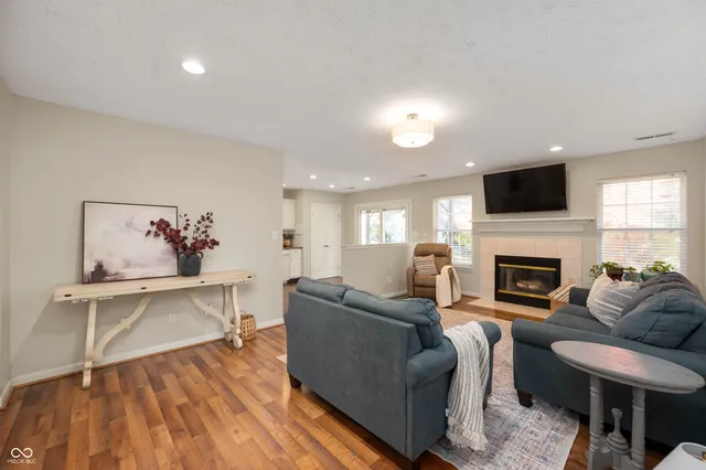 $298,900 | 19506 Creekview Drive, Noblesville, IN 46062