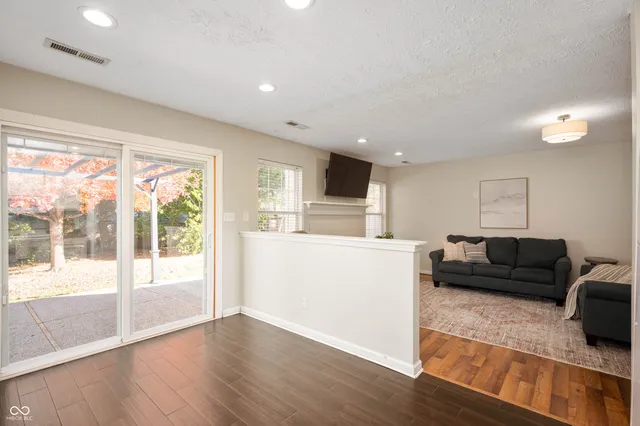 $298,900 | 19506 Creekview Drive, Noblesville, IN 46062