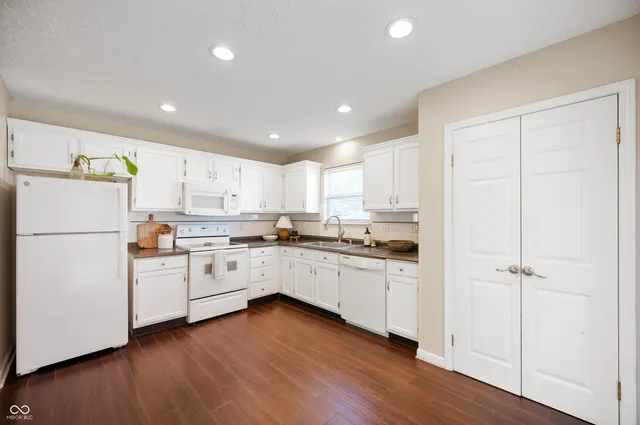 $298,900 | 19506 Creekview Drive, Noblesville, IN 46062