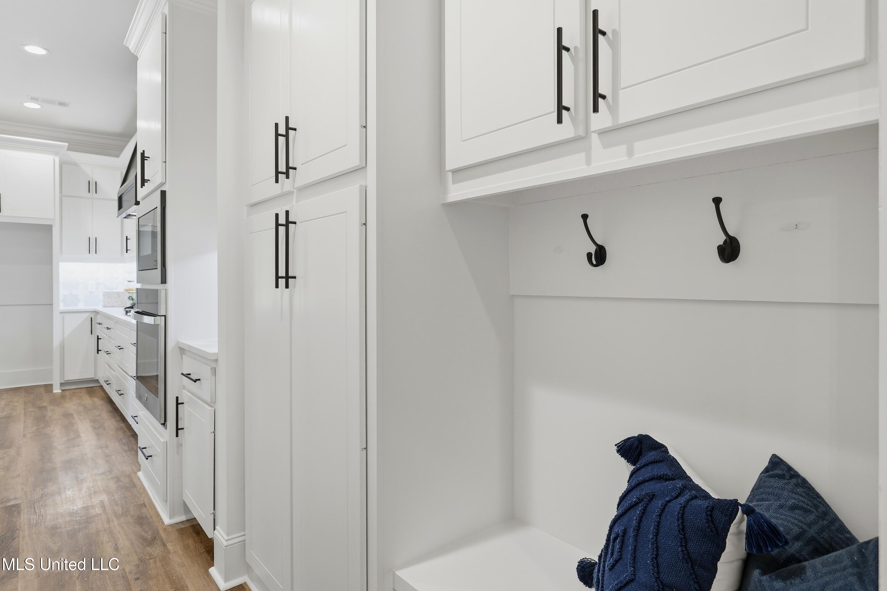 221 Bronson Bend Flowood, MS 39232 - Photo 16 of 37 221 Bronson Bend \ Home Tours MS (14)[12