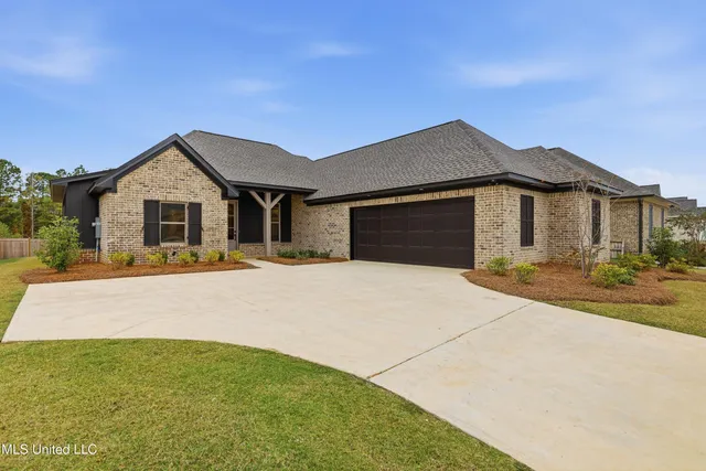 $399,900 | 221 Bronson Bend, Flowood, MS 39232