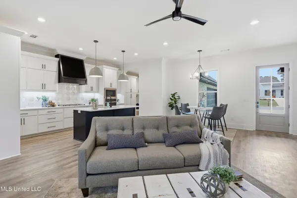 $399,900 | 221 Bronson Bend, Flowood, MS 39232