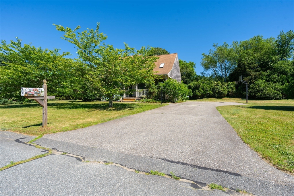 7 Heritage Road Acushnet, MA 02743 - Photo 2 of 16 Gallery Image 2