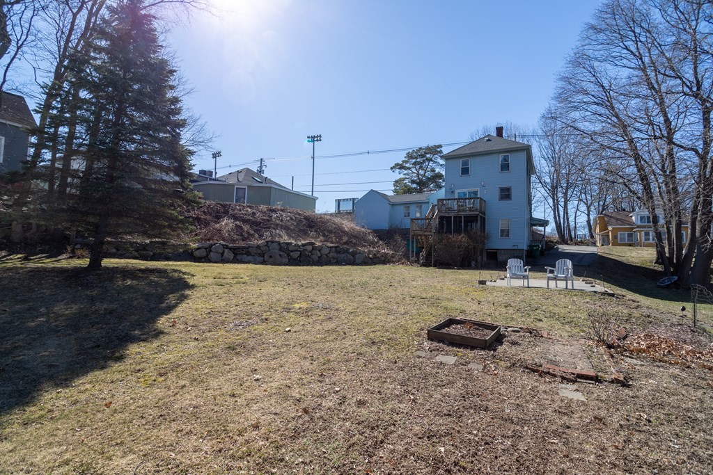 629 High Street Clinton, MA 01510 - Photo 4 of 25 Gallery Image 4