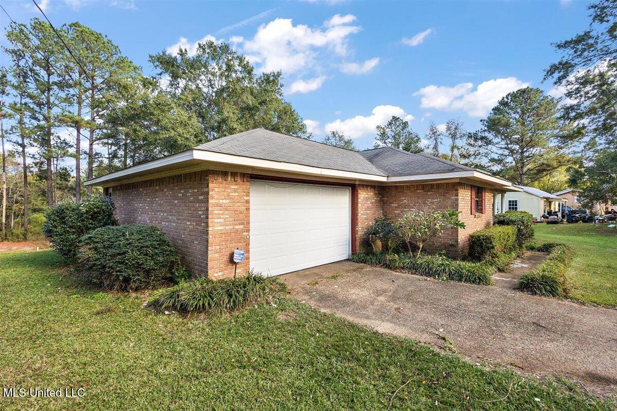 820 Memorial Drive Braxton, MS 39044 - Photo 3 of 24 03-3HTP7699