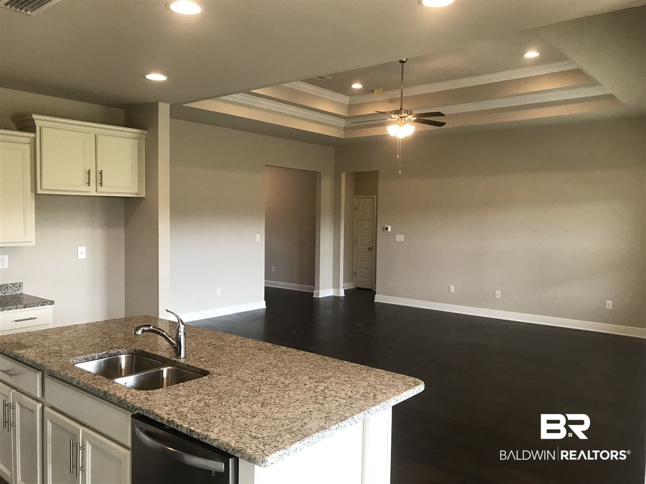 1406 Hickory Street South, Unit 5 Foley, AL 36535 - Photo 8 of 18 Kitchen/Great Room