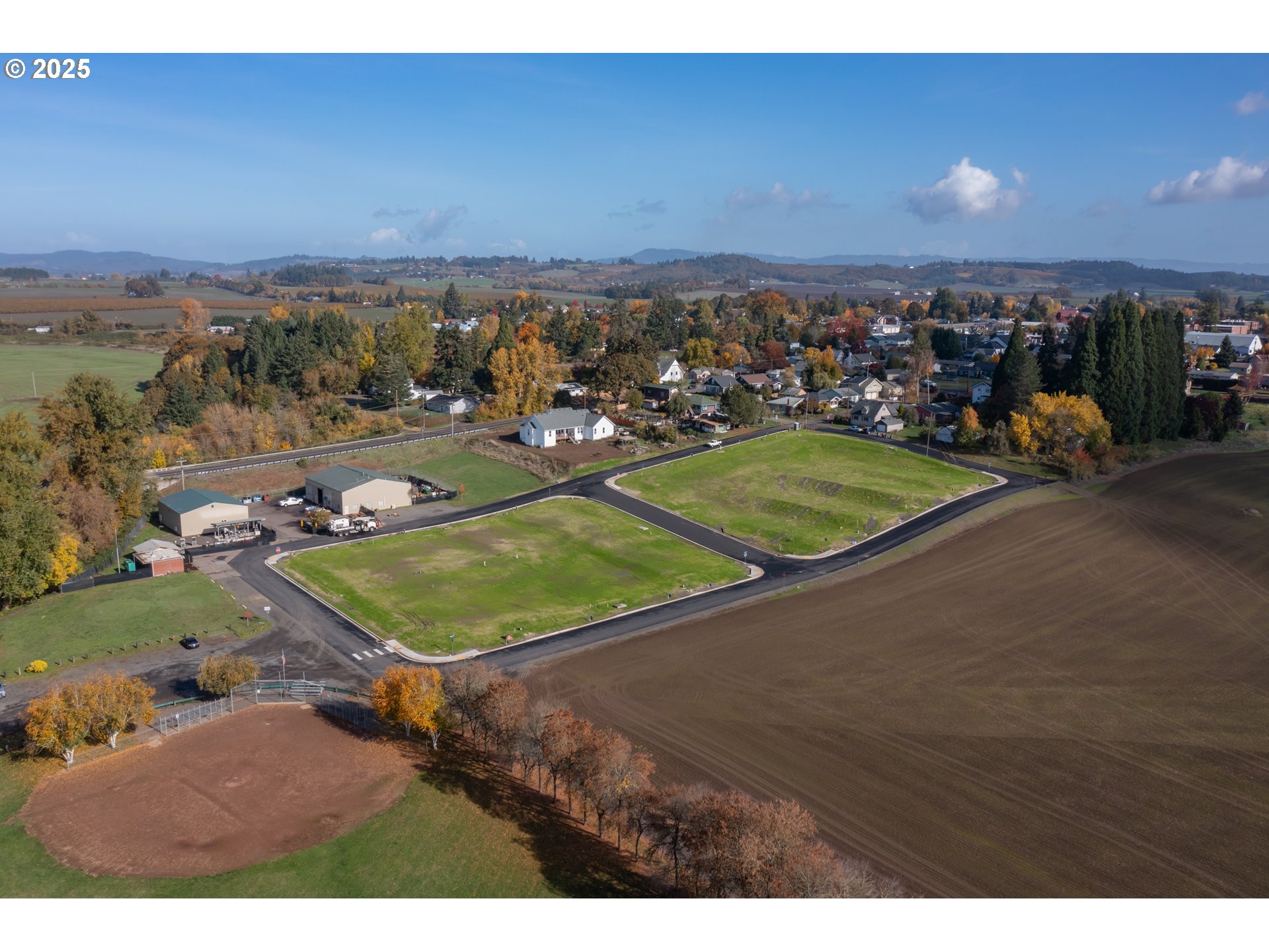 3 Block 7 Carlton, OR 97111 - Photo 11 of 43 an aerial view of a football ground