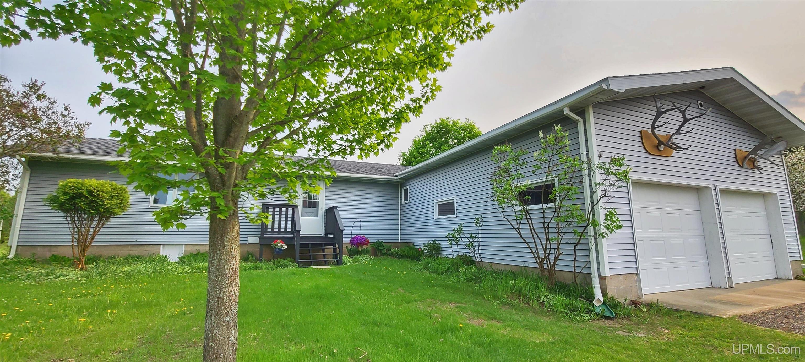 N21660 Chapman Road Niagara, WI 54151 - Photo 2 of 28 Gallery Image 2