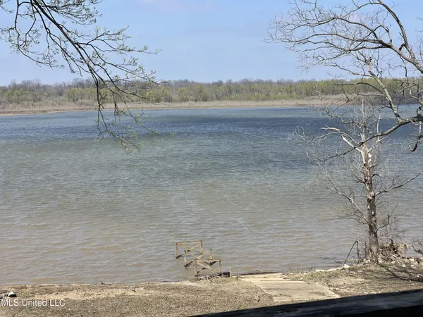 $250,000 | 2 Greenwood Miller Road, Beulah, MS 38726