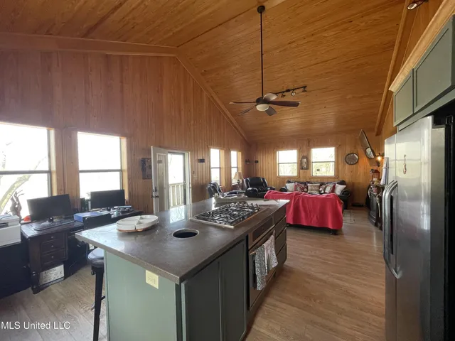 $250,000 | 2 Greenwood Miller Road, Beulah, MS 38726