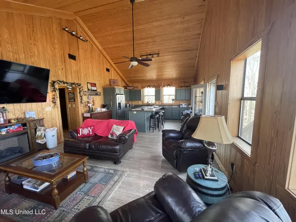 $250,000 | 2 Greenwood Miller Road, Beulah, MS 38726