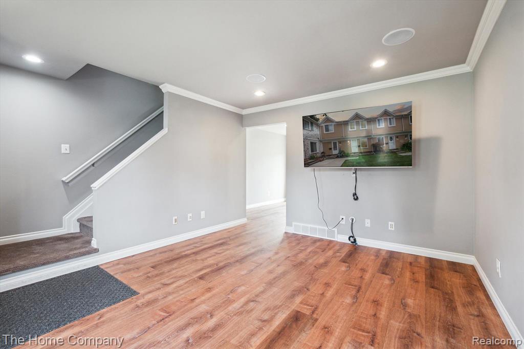 11526 Messmore Road Utica, MI 48317 - Photo 10 of 38