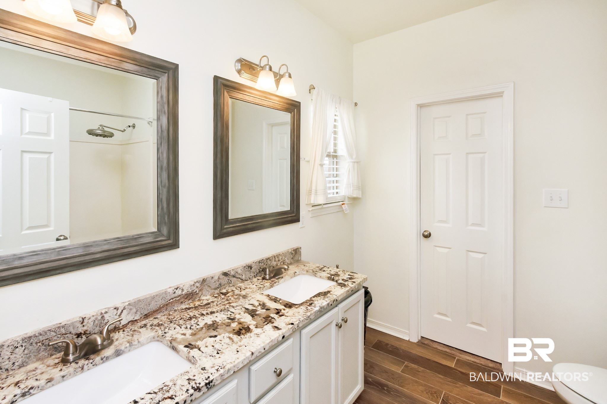 13677 Daniels Drive Mobile, AL 36695 - Photo 11 of 22 Master Bathroom