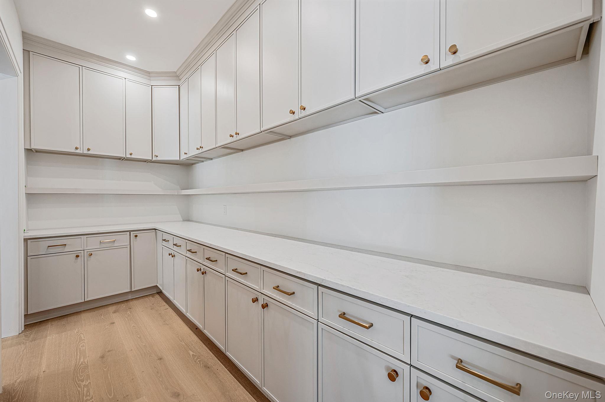 523 Long Beach Road Nissequogue, NY 11780 - Photo 20 of 34