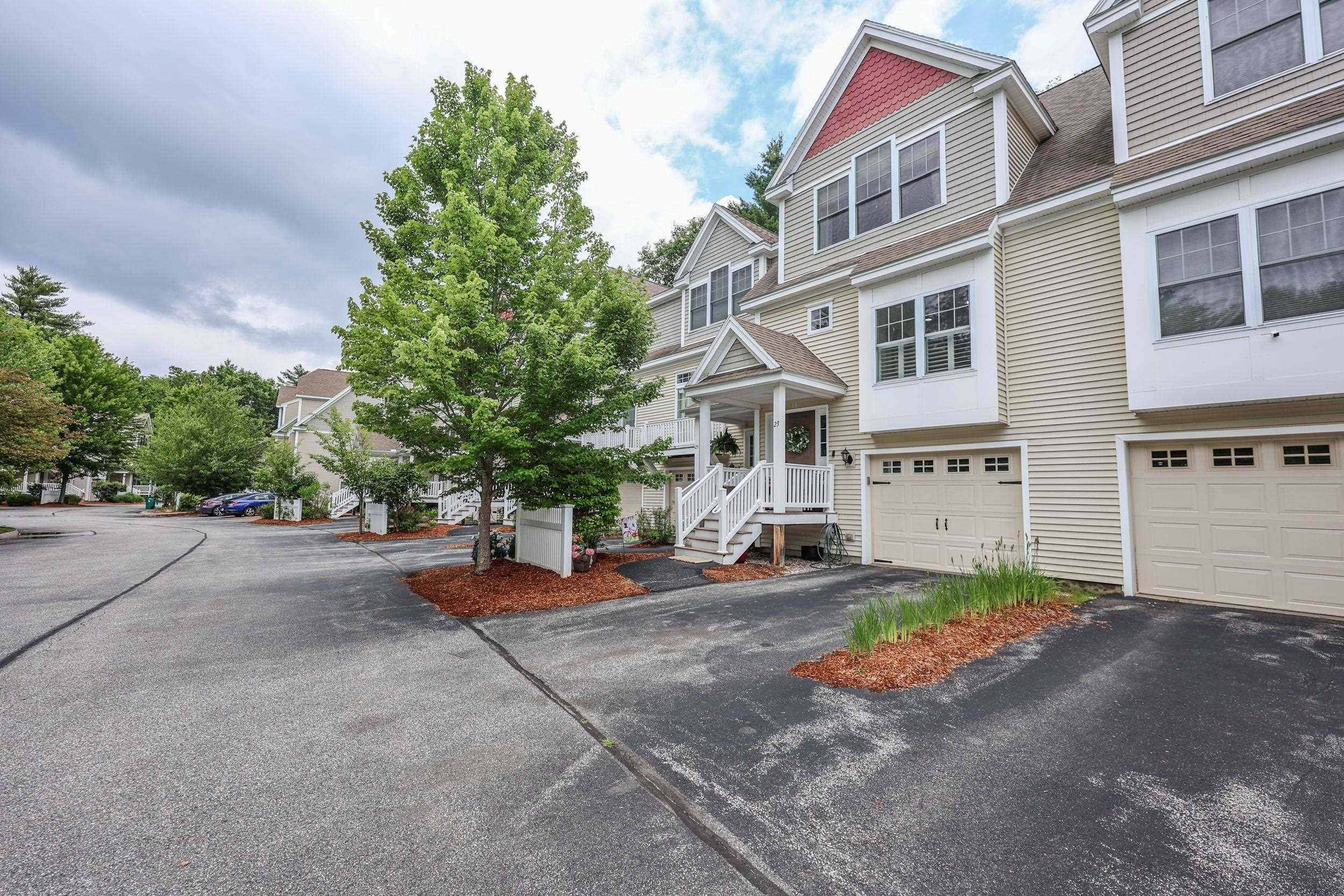 23 Hackett Hill Road, Unit 41 Manchester, NH 03102 - Photo 1 of 41