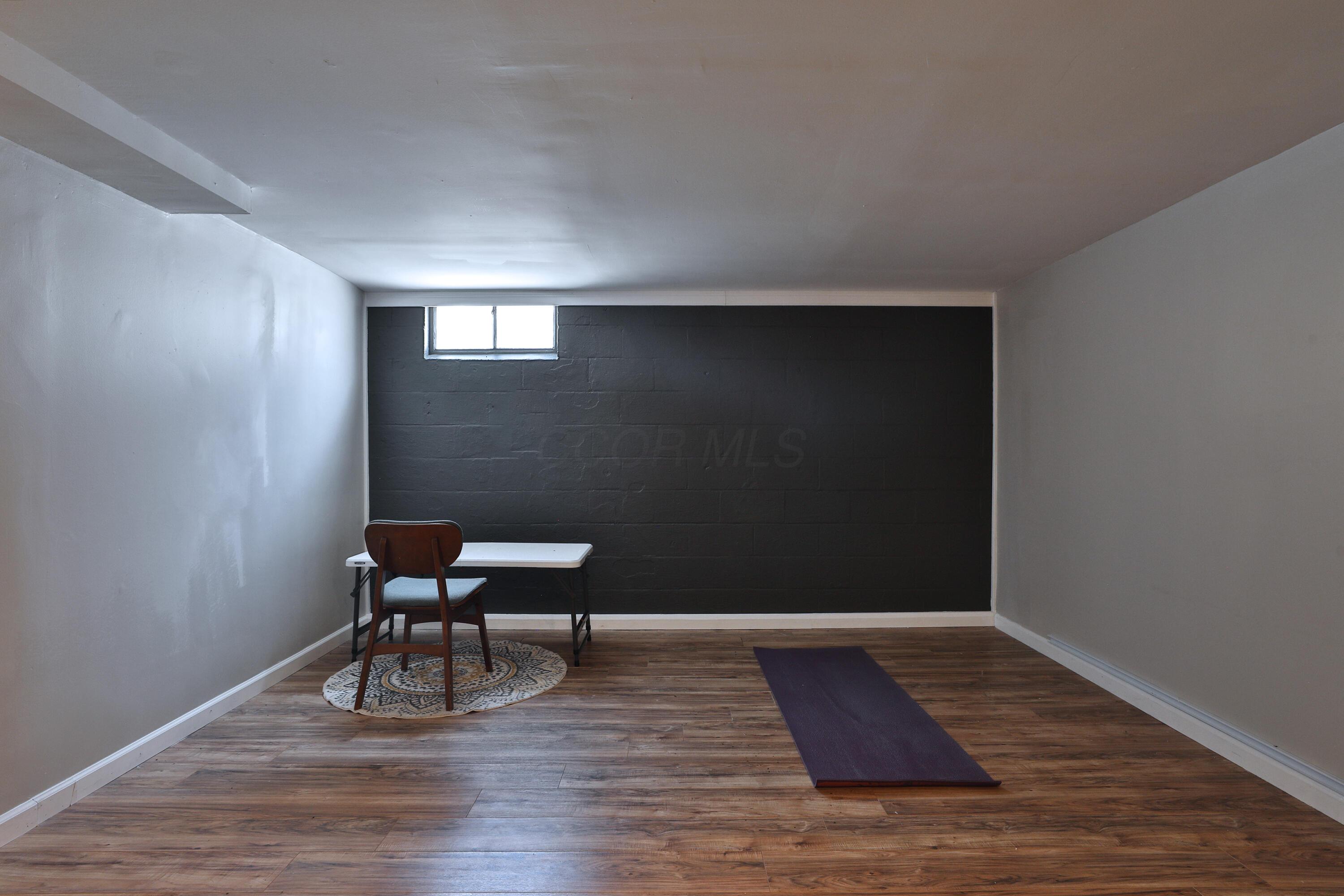 315 South Kellner Road Columbus, OH 43209 - Photo 38 of 51 Perfect for office, exercise, yoga.