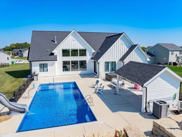 $1,424,000 | 2231 Wooded Rdg Trail, Cottage Grove, WI 53527