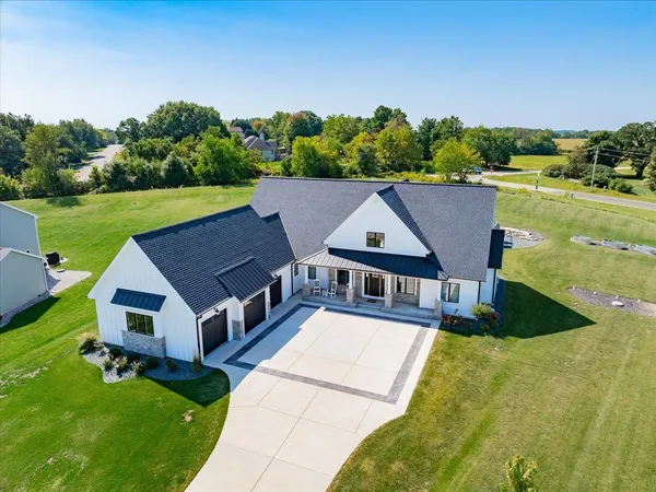 $1,424,000 | 2231 Wooded Rdg Trail, Cottage Grove, WI 53527