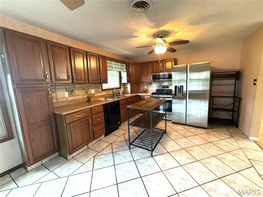 800 Ridge Street Taylor Springs, IL 62089 - Photo 4 of 9