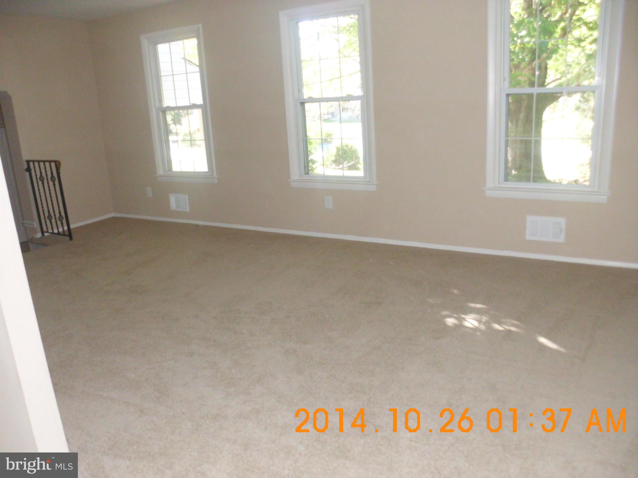 17301 Chiswell Road Poolesville, MD 20837 - Photo 11 of 30 Living Room