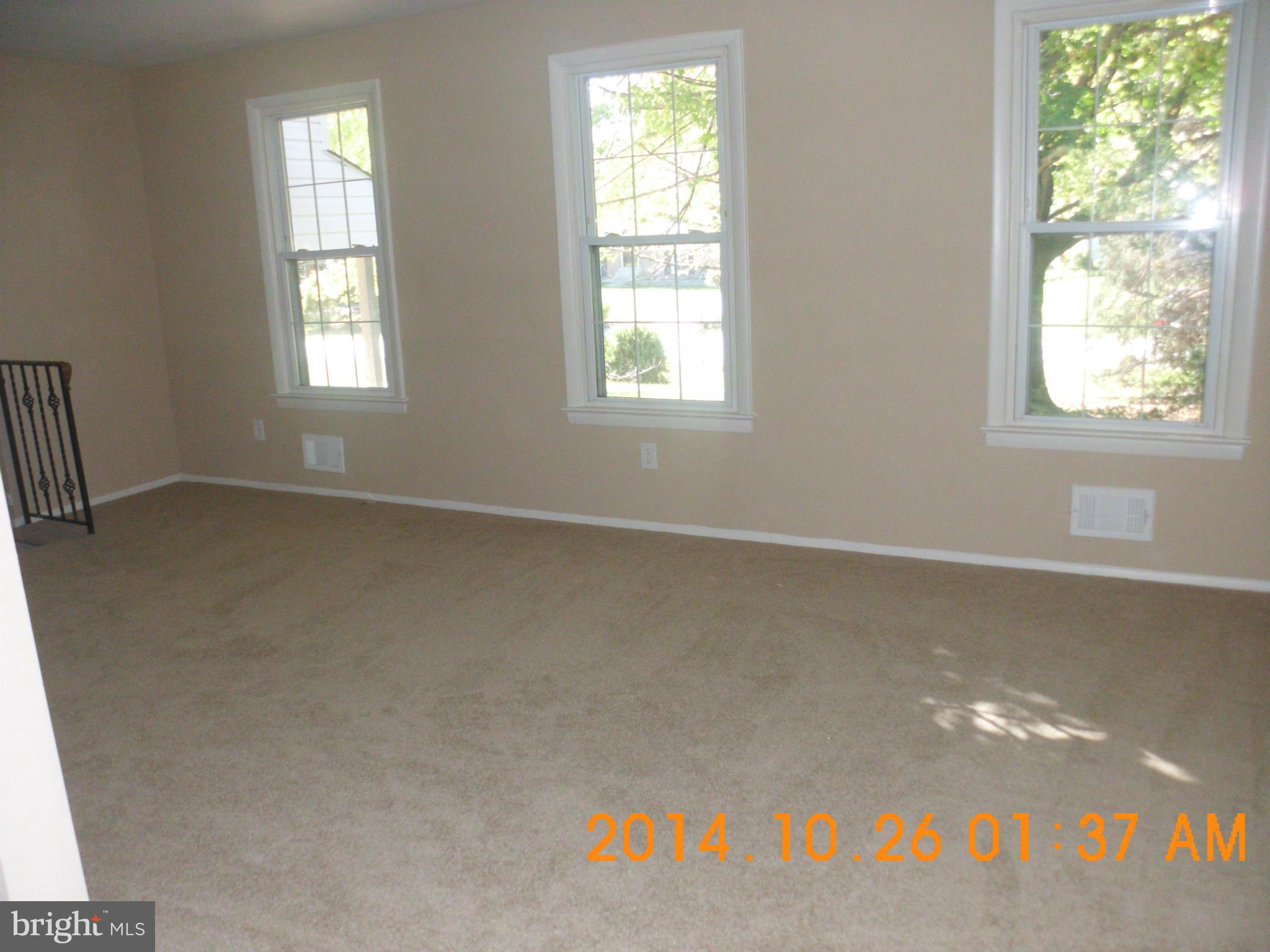 17301 Chiswell Road Poolesville, MD 20837 - Photo 13 of 30 Living Room