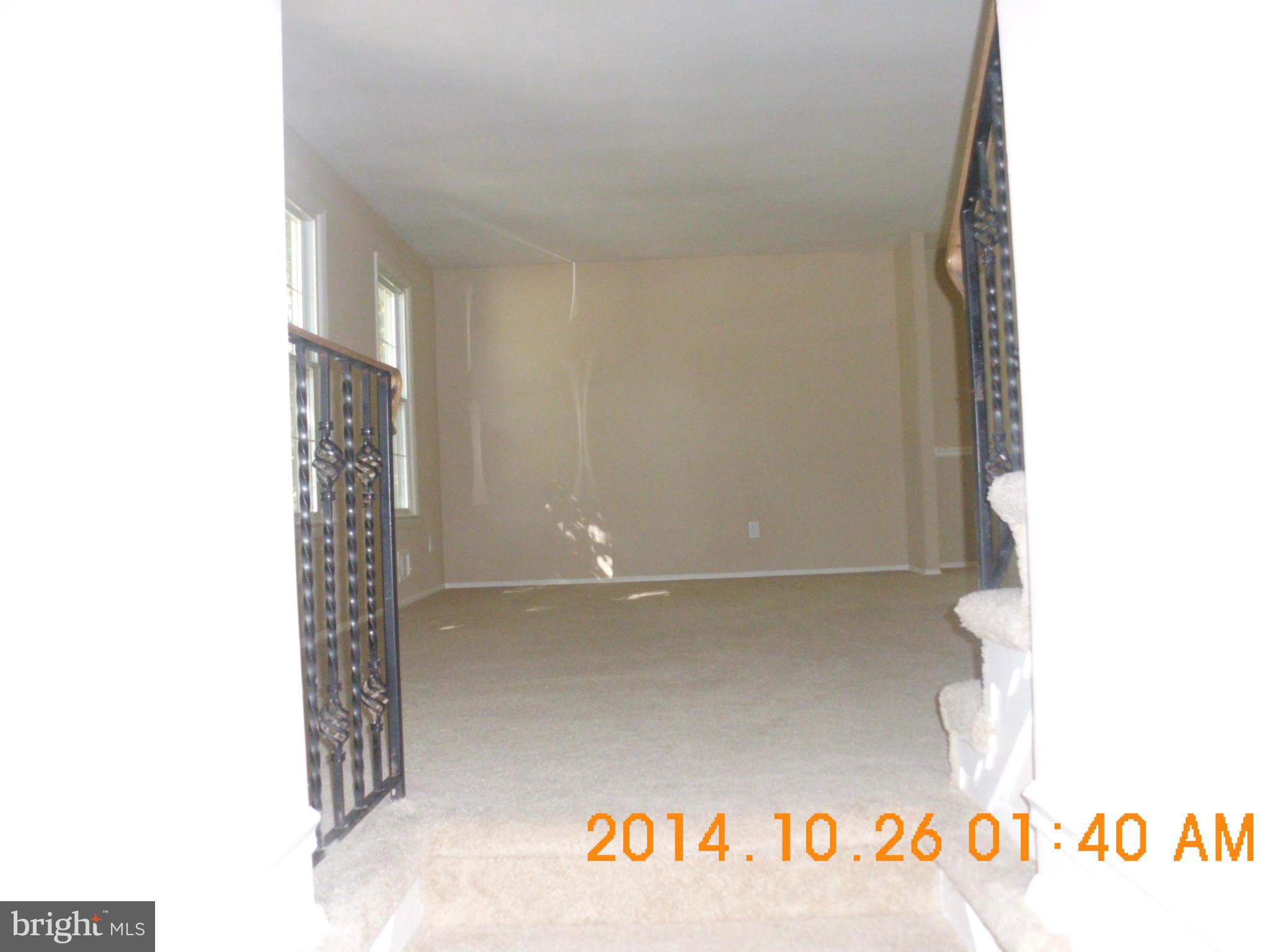 17301 Chiswell Road Poolesville, MD 20837 - Photo 20 of 30 Living Room