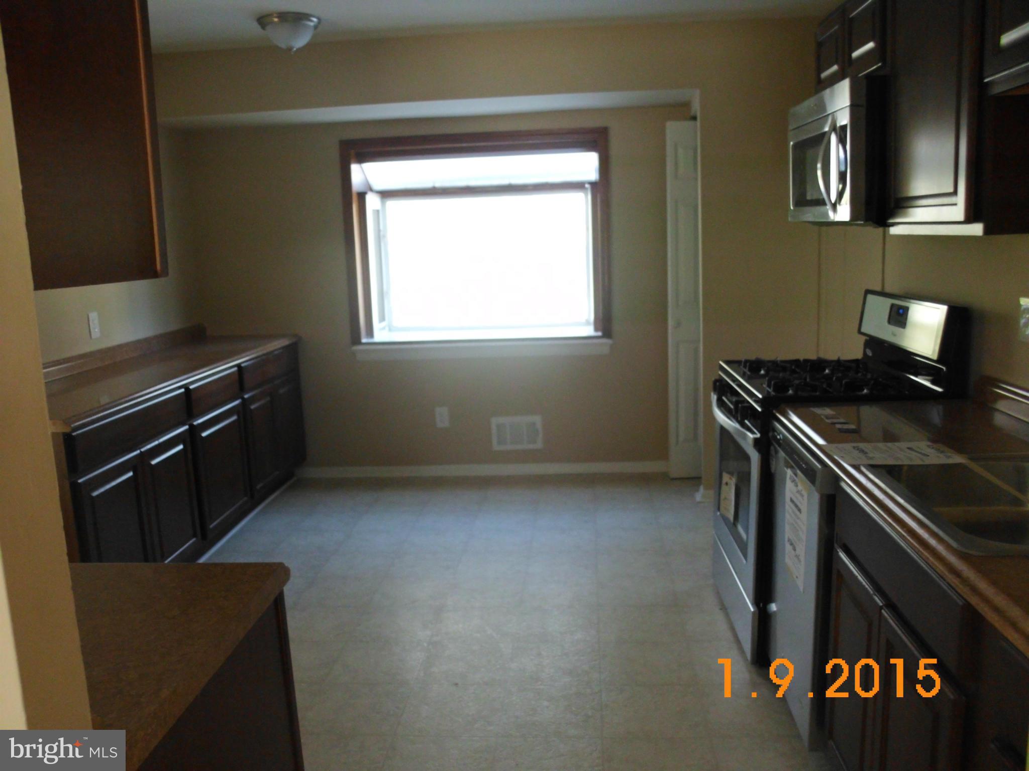 17301 Chiswell Road Poolesville, MD 20837 - Photo 27 of 30 Kitchen