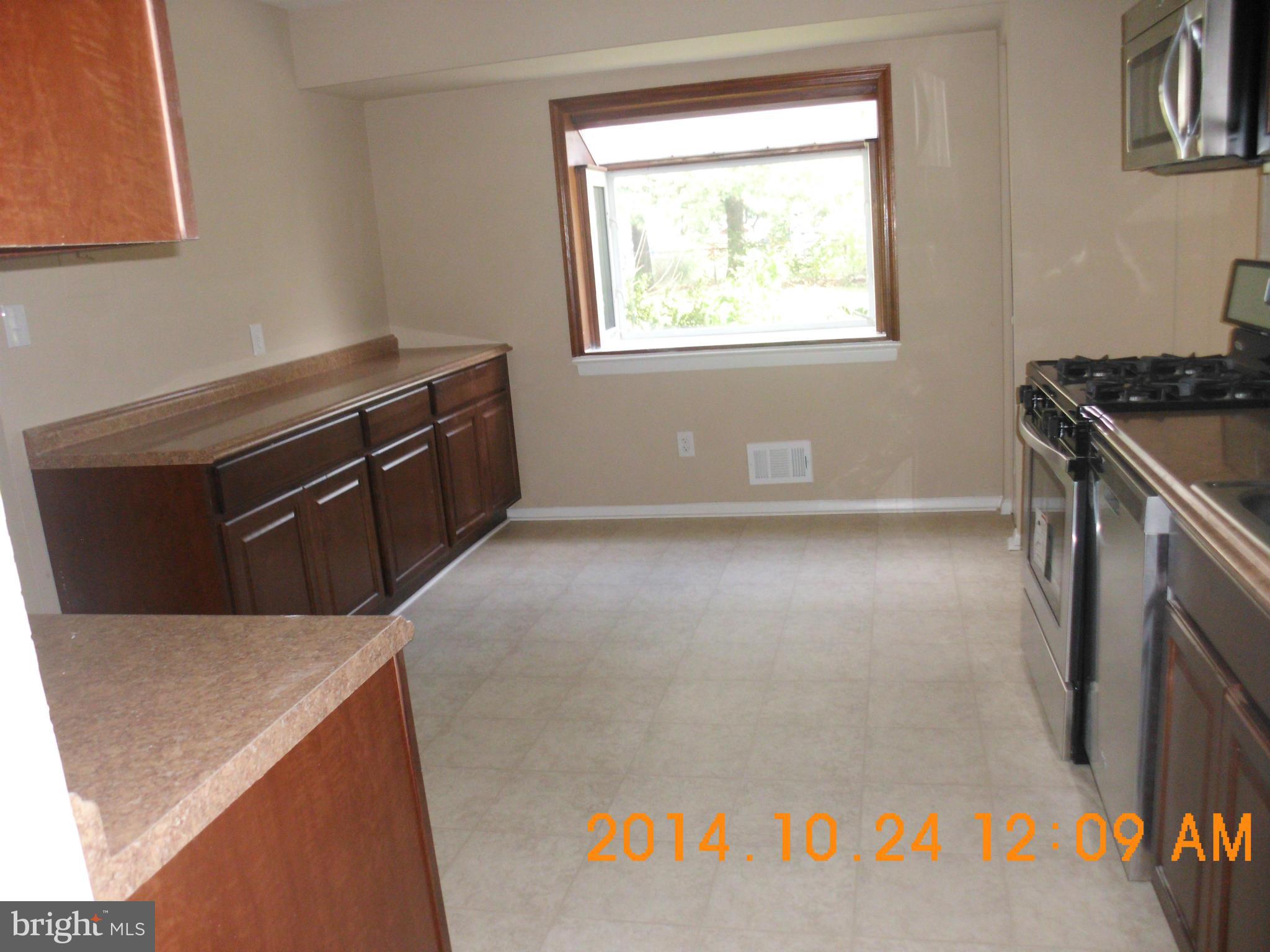 17301 Chiswell Road Poolesville, MD 20837 - Photo 6 of 30 Kitchen
