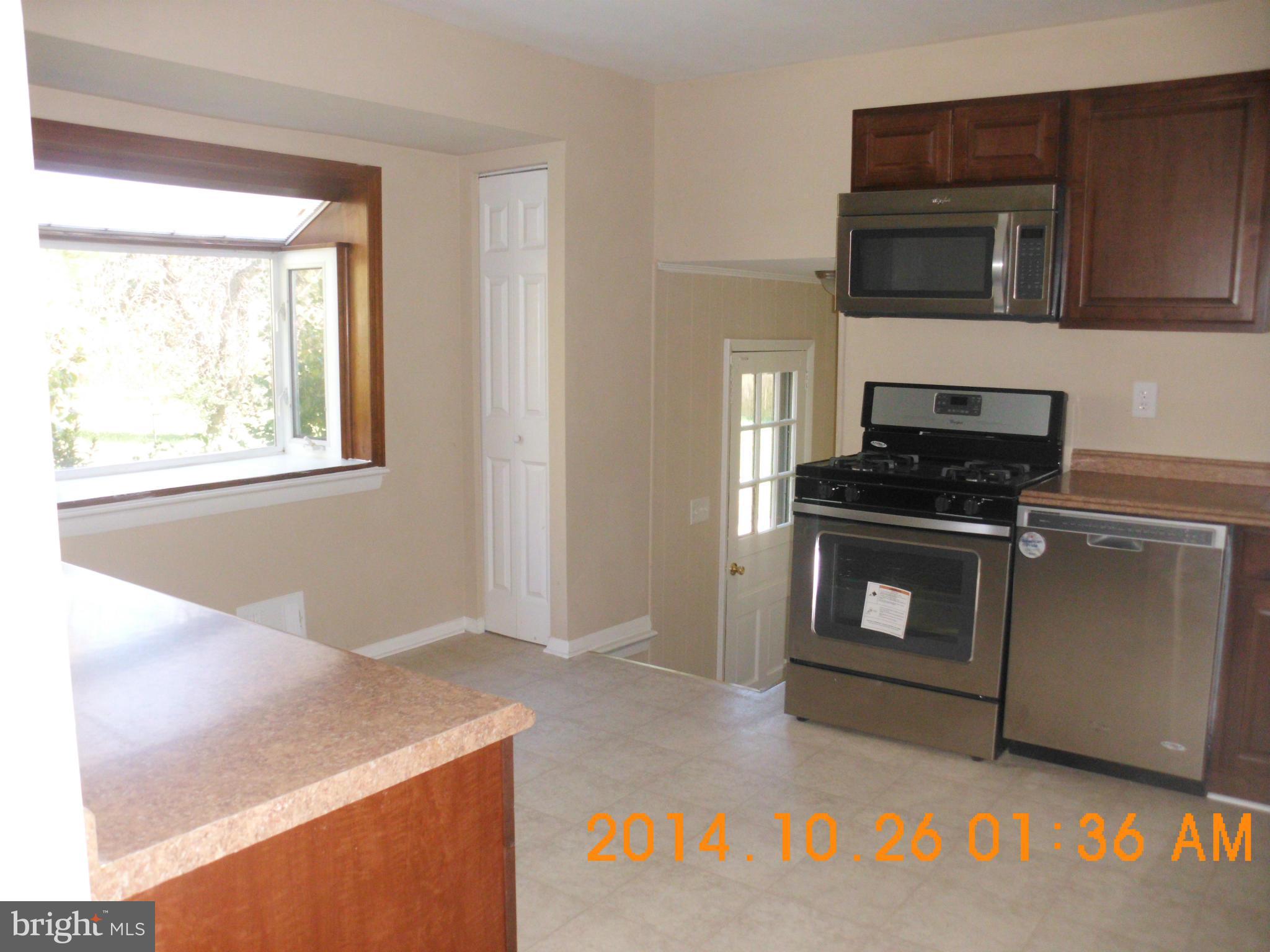 17301 Chiswell Road Poolesville, MD 20837 - Photo 9 of 30 Kitchen