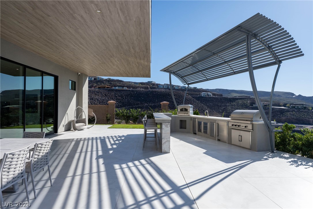 531 Cityview Ridge Drive Henderson, NV 89012 - Photo 42 of 67 Outdoor Kitchen, BBQ, Pizza Oven