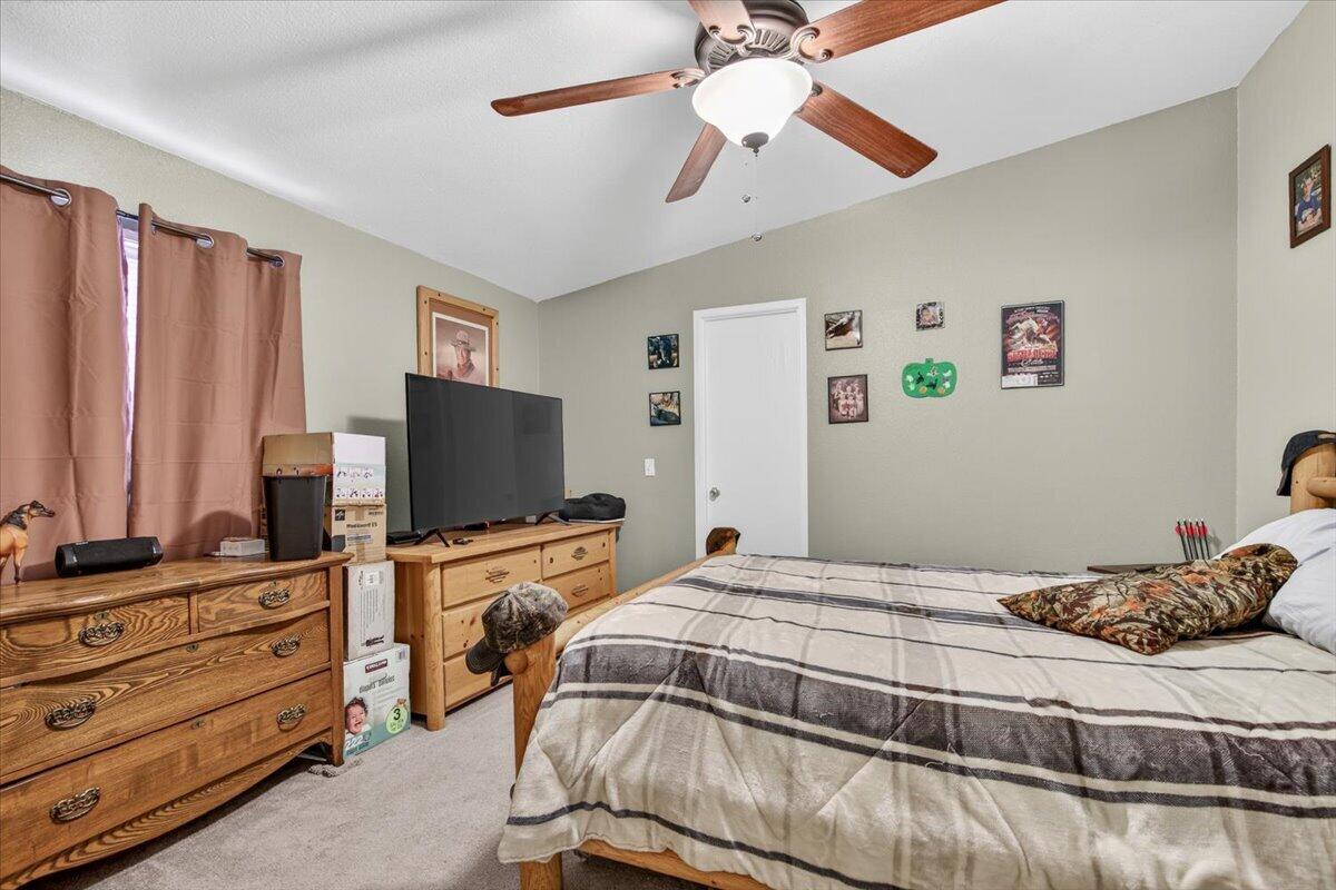 483 Wren Ridge Drive Eagle Point, OR 97524 - Photo 15 of 34 18-18