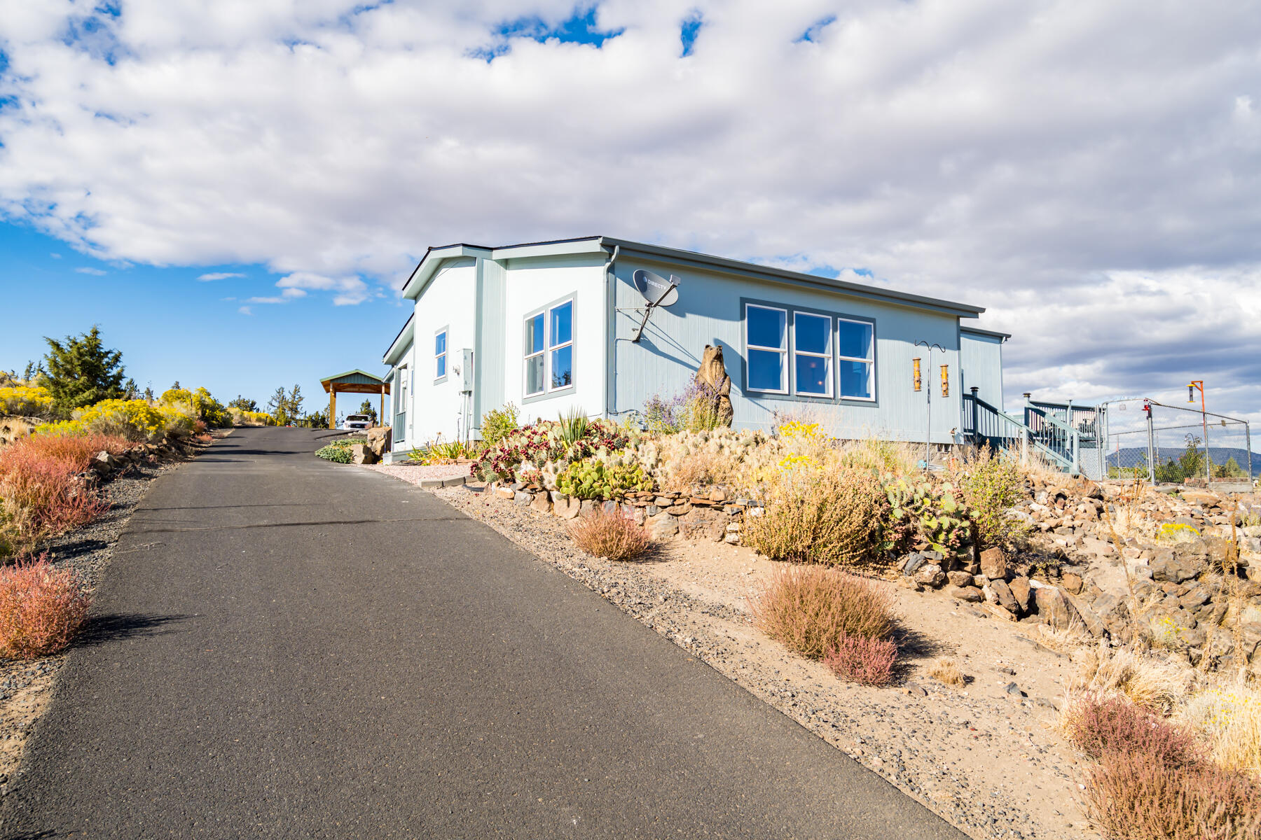 8032 Southwest Sand Ridge Road Terrebonne, OR 97760 - Photo 2 of 42 View from driveway