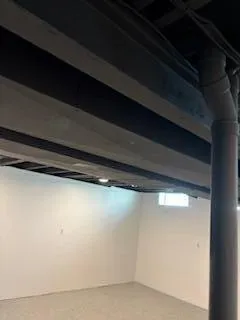 $2,600 | 1887 Fleetwood Drive, Troy, MI 48098