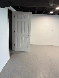 $2,600 | 1887 Fleetwood Drive, Troy, MI 48098