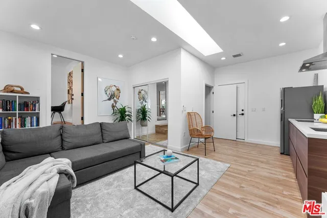 $1,899,000 | 11462 Patom Drive, Culver City, CA 90230