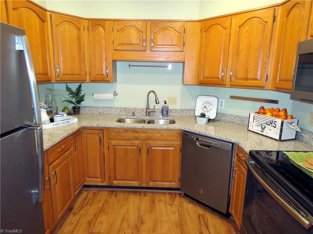 125 Pebble Rdg Lane Winston-Salem, NC 27104 - Photo 11 of 30 Gallery Image 11