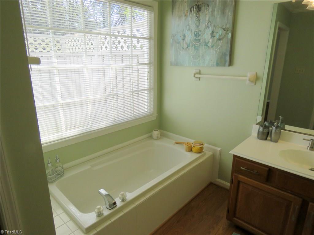 125 Pebble Rdg Lane Winston-Salem, NC 27104 - Photo 14 of 30 Gallery Image 14