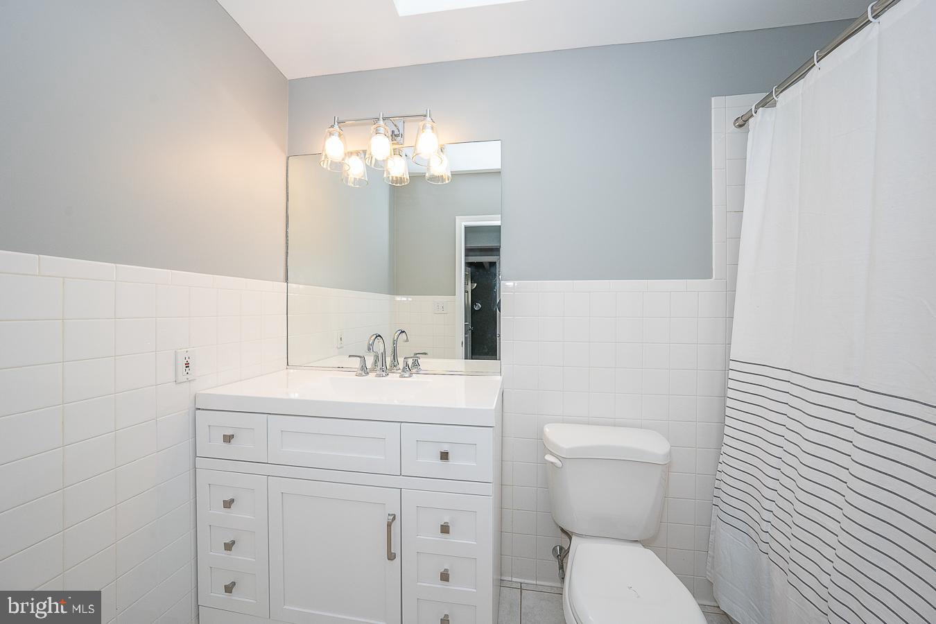 532 Fletcher Road Wayne, PA 19087 - Photo 13 of 21 Full Hall Bath