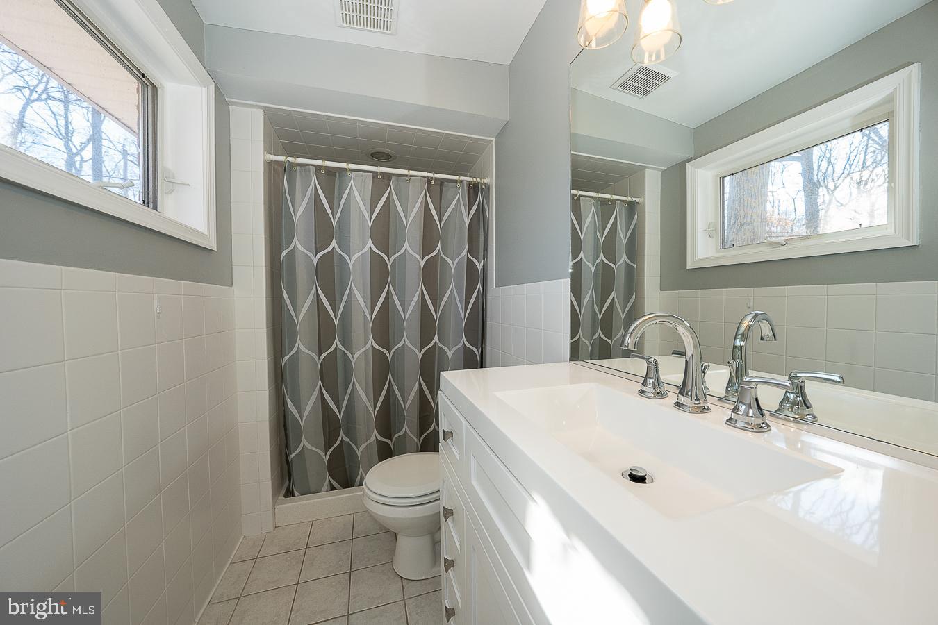 532 Fletcher Road Wayne, PA 19087 - Photo 16 of 21 Primary Bathroom